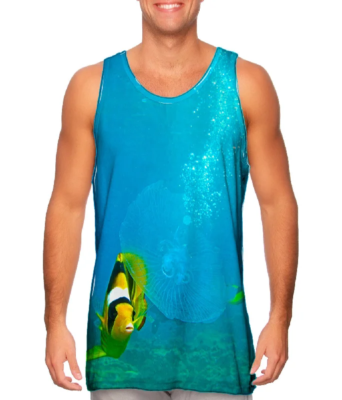 Tank-Top-Muscle-Fit-Butterfly Fish Jelly Underwater