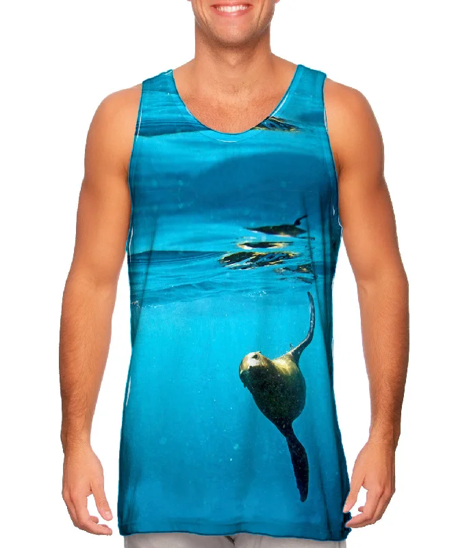 Tank-Top-Performance-California Sea Lion Flying